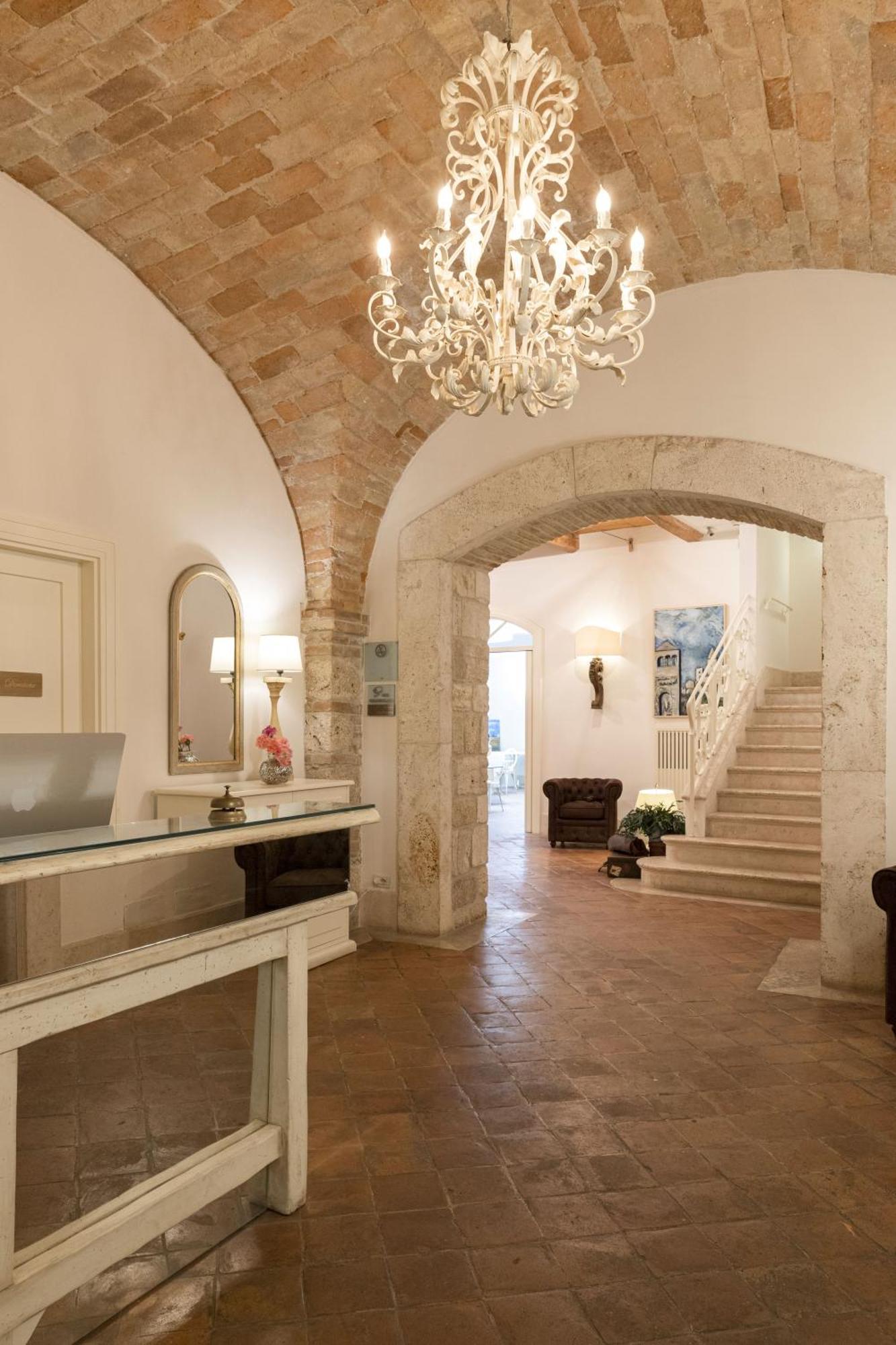 Hotel & Residenza 100 Torri Ascoli Piceno Exterior photo