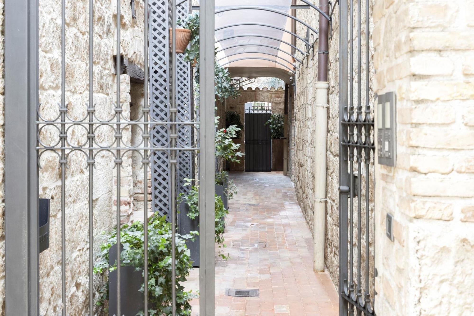 Hotel & Residenza 100 Torri Ascoli Piceno Exterior photo